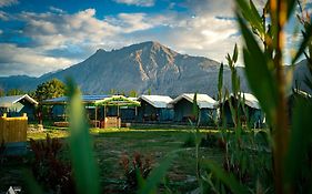 Bed And Breakfast Green Throne Camp